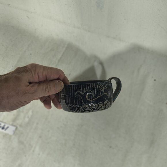 Ceramic Handmade Pottery Mug With Whale Design - Picture 4 of 5